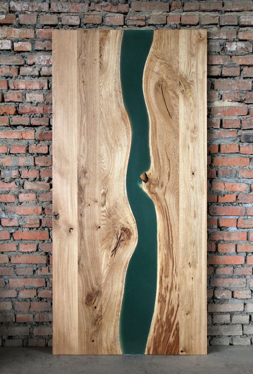 Puerta corredera TWO de madera de roble con resina epoxi, Live Edge, de color | Loftmarkt.de